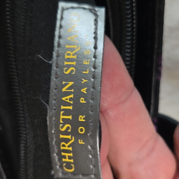 Floral Embroidered Black Handbag - Picture 5 of 7